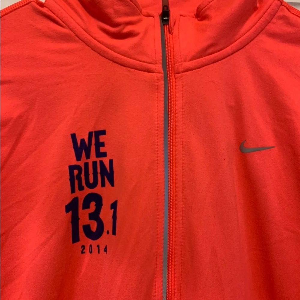 Nike Women’s 1/4 Zip